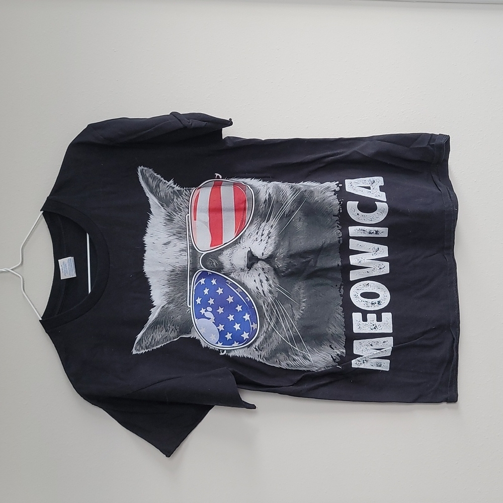 Meowica tshirt